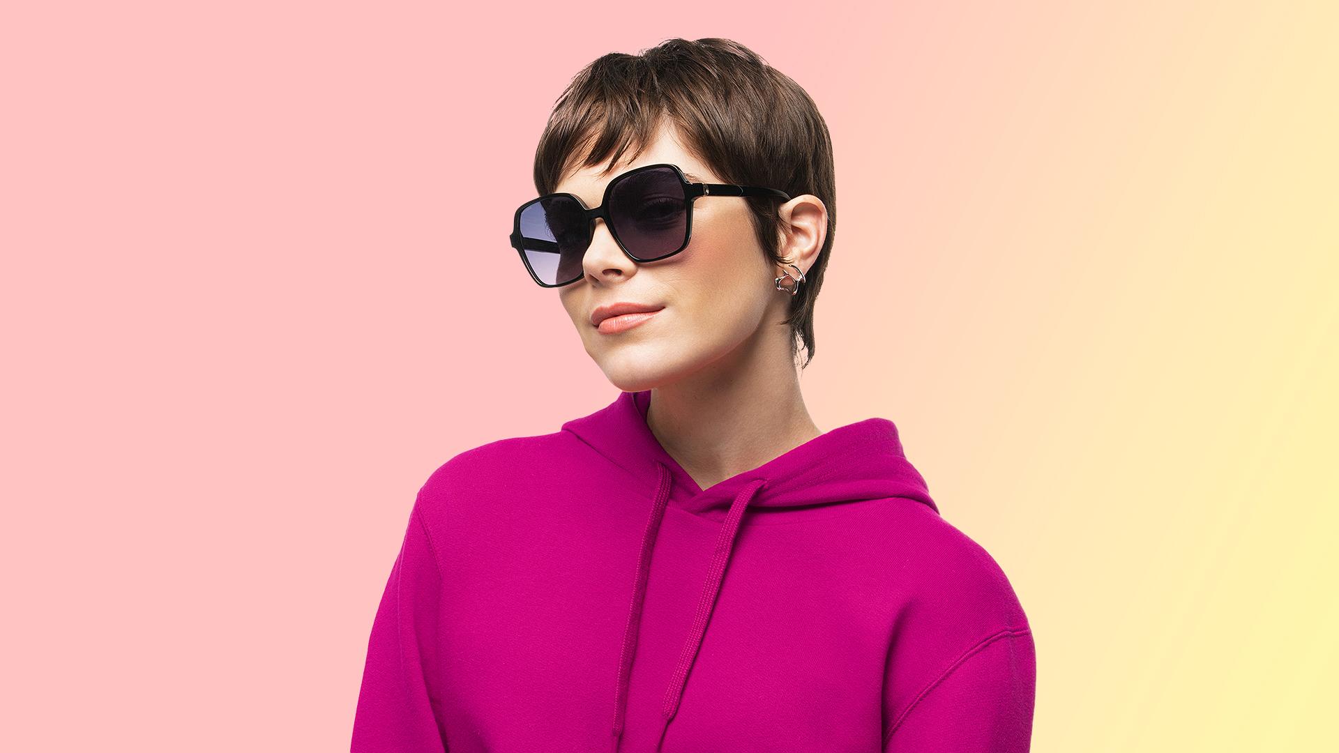 Lunettes de soleil French Disorder Femme Noir Carré Fd2506/S Trois-Quart