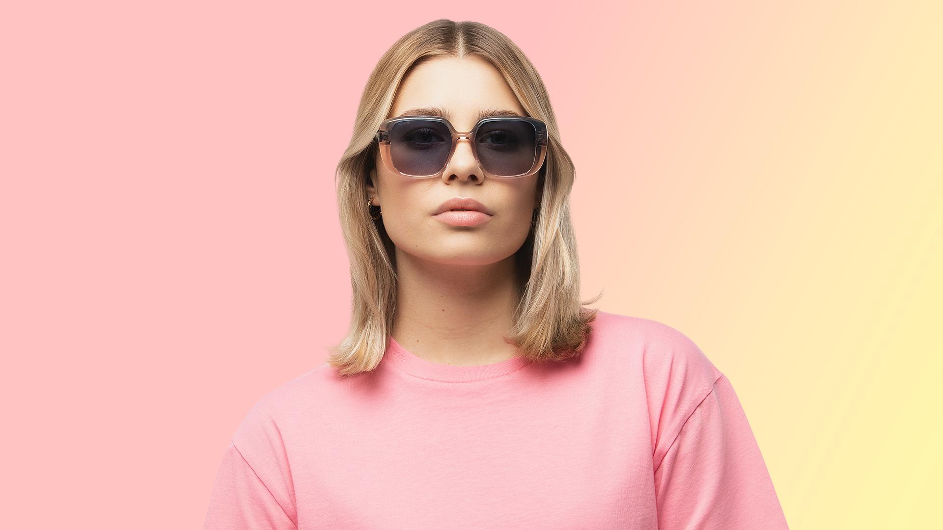 Lunettes de soleil French Disorder Femme Rose Carré Fd2509/S Trois-Quart