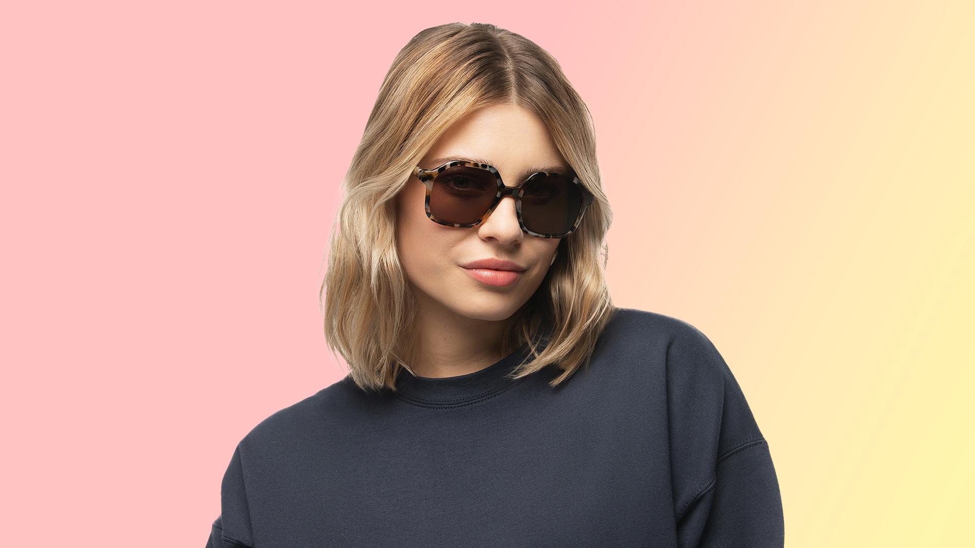 Lunettes de soleil French Disorder Femme Écaille Carré Fd2504/S Trois-Quart
