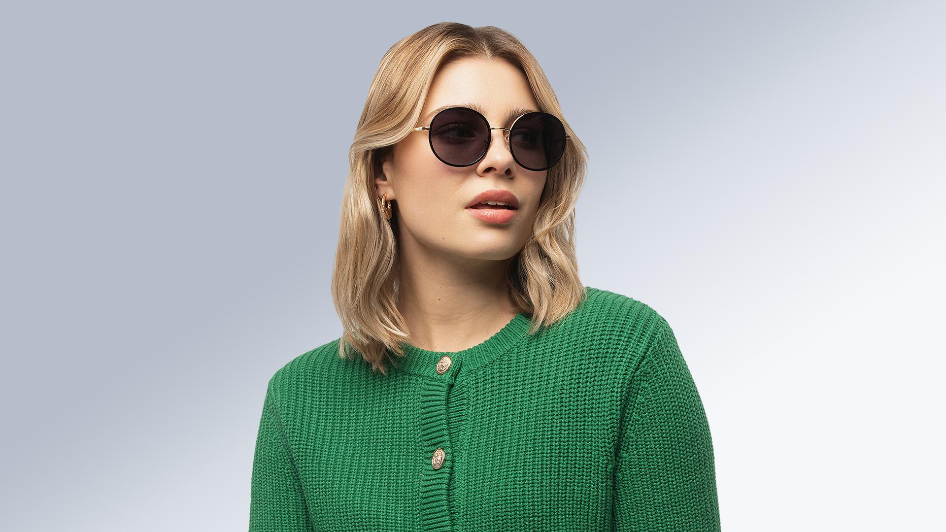Lunettes de soleil Signature Krys Femme Noir Ronde Skj2522-F Trois-Quart
