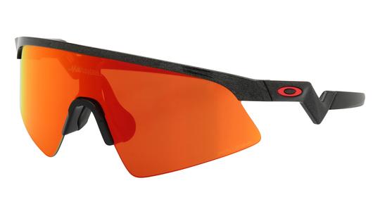 Lunettes de soleil Oakley Mixte Noir Rectangle Oj9015 Trois-Quart